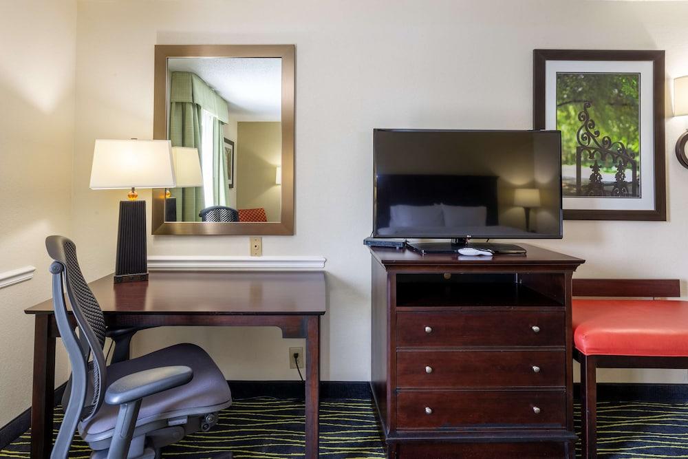 Hampton Inn Columbia I-26/Harbison Blvd Exterior photo