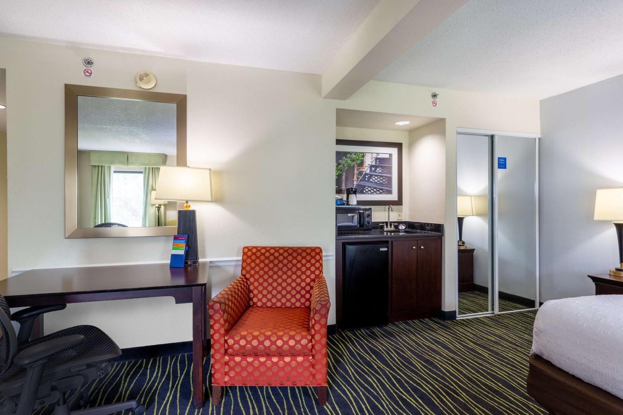 Hampton Inn Columbia I-26/Harbison Blvd Exterior photo
